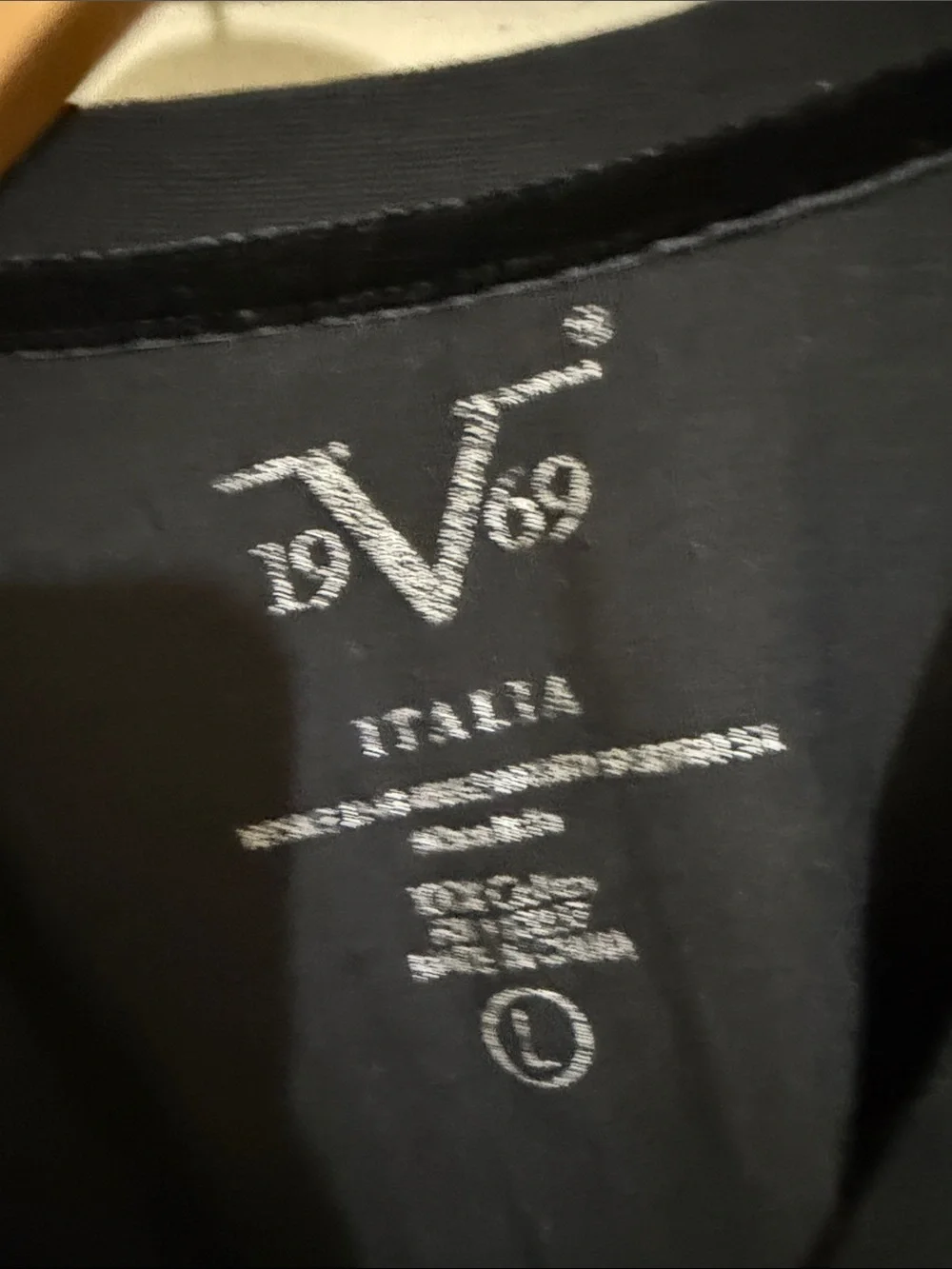 V 1969 Italia rhinestone t shirt